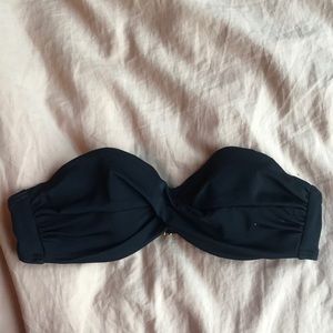 Victoria’s Secret bikini top 32B